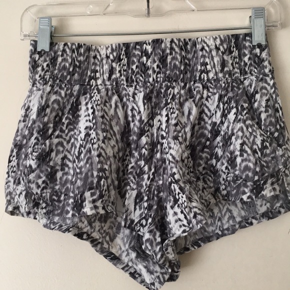 Forever 21 Pants - Grey & White Abstract Print Shorts